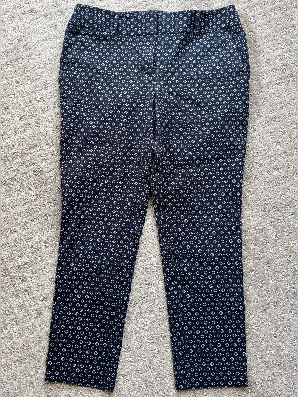 Ann Taylor LOFT Julie Skinny Pants Size 10 Navy Blue Geometric Print | Like-New